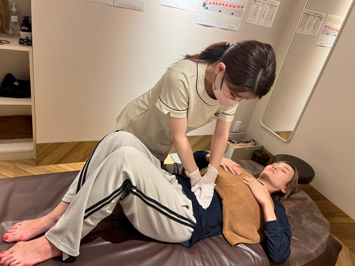「日々のケアで変えられる！」オイリー肌の原因と対策とは？