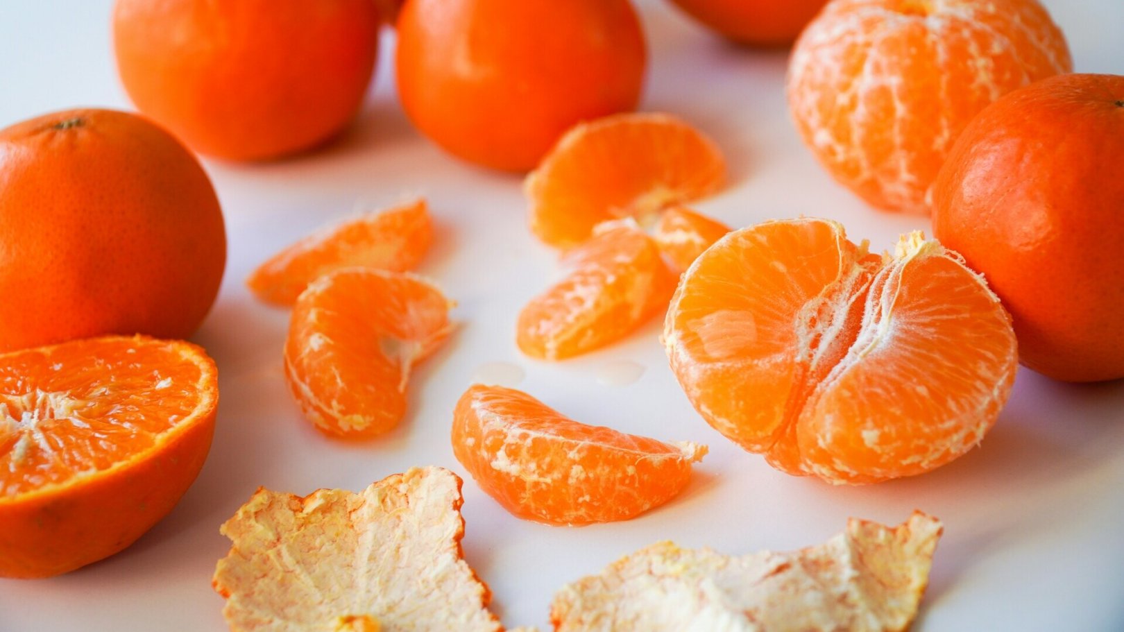 「日々のケアで変えられる！」オイリー肌の原因と対策とは？