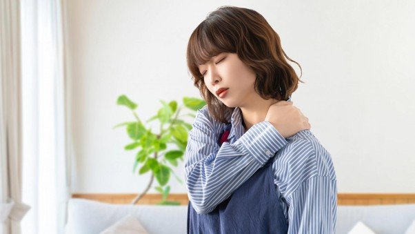 「日々のケアで変えられる！」オイリー肌の原因と対策とは？