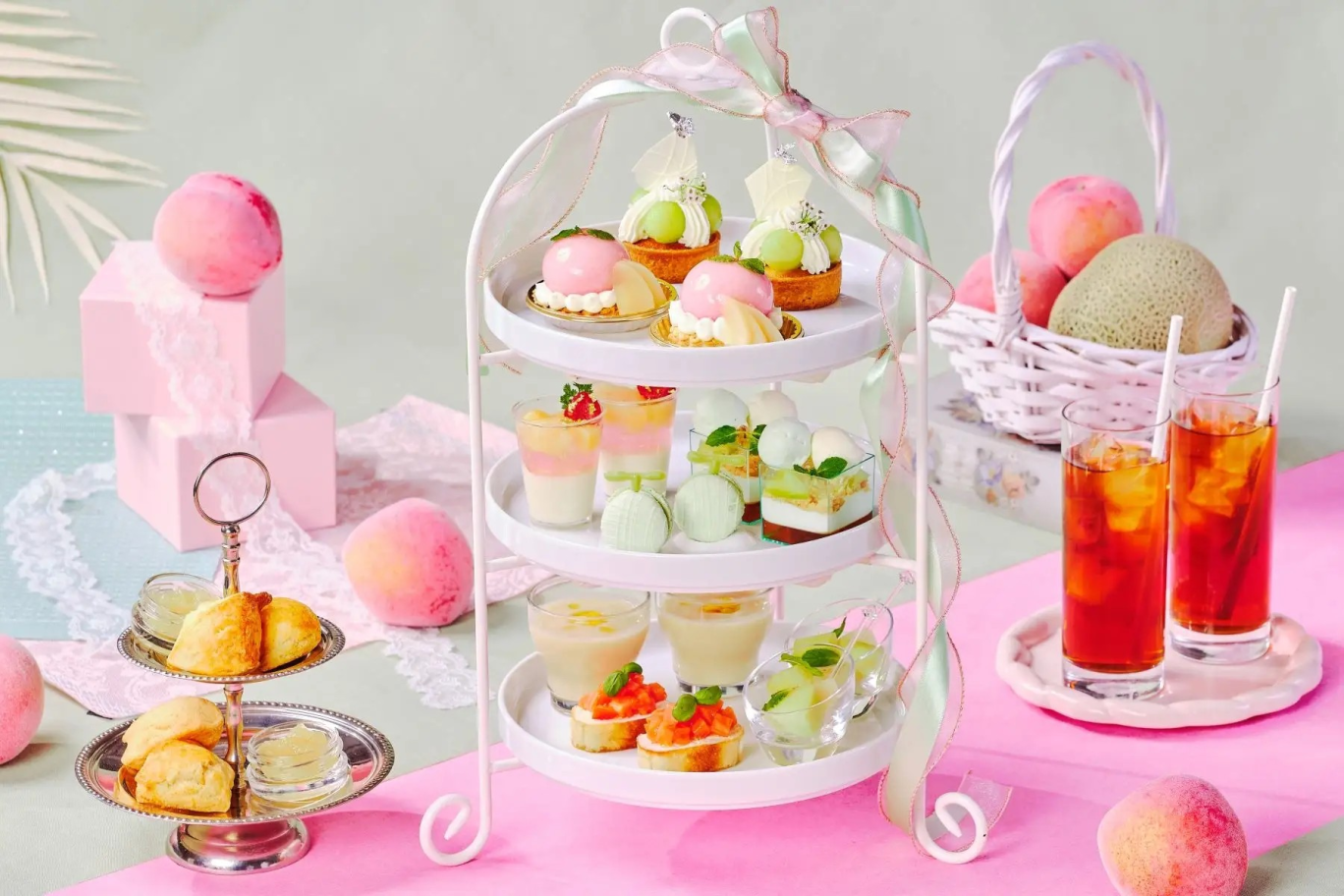 夏ネイルはトロピカルな縦グラデーションで♡ハンド&フット別に紹介!