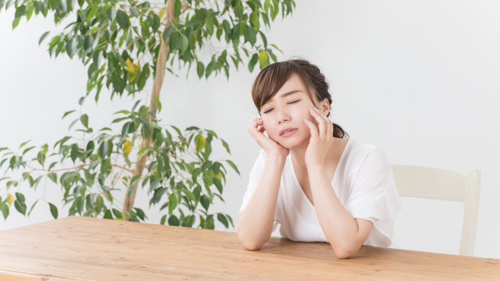 「日々のケアで変えられる！」オイリー肌の原因と対策とは？