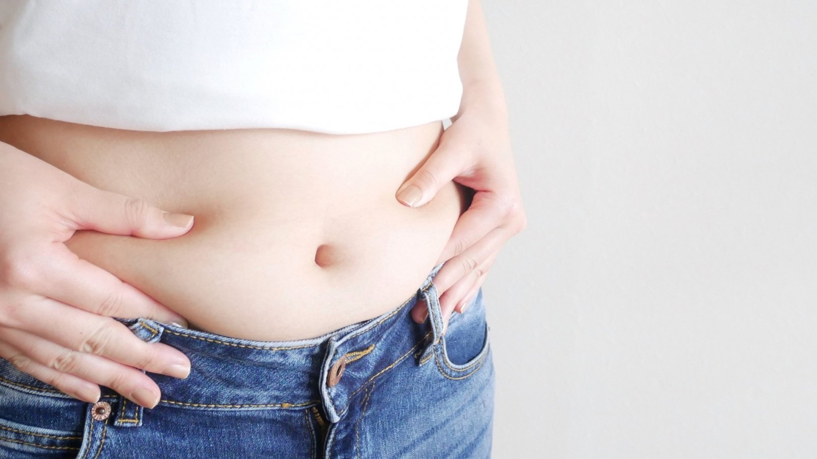 夏ネイルはトロピカルな縦グラデーションで♡ハンド＆フット別に紹介！