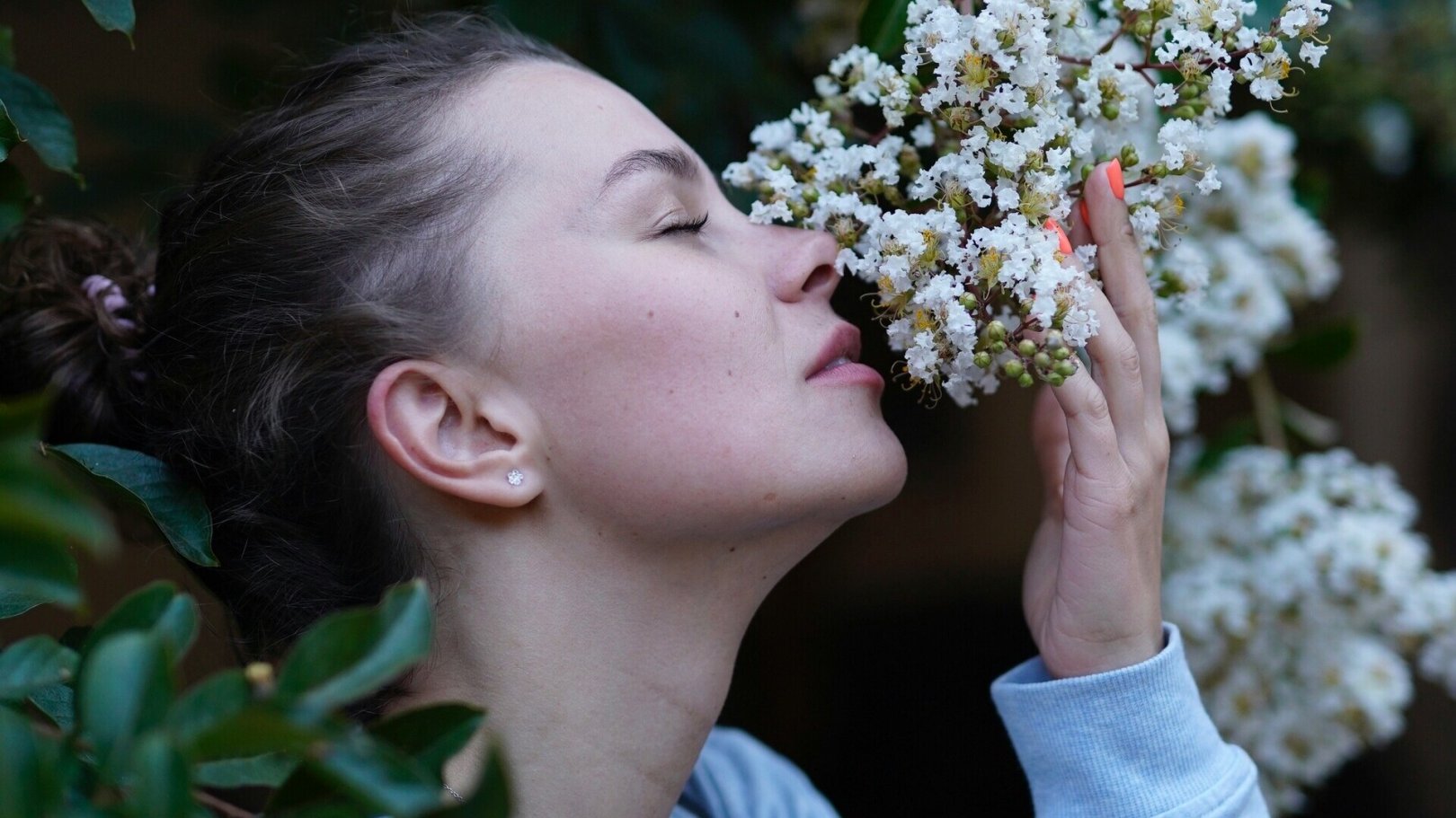 「日々のケアで変えられる！」オイリー肌の原因と対策とは？