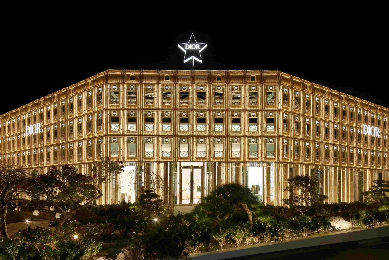 夏ネイルはトロピカルな縦グラデーションで♡ハンド＆フット別に紹介！