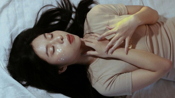 眠りにつく瞬間のビクッ